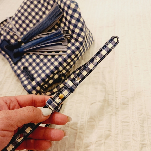 J Crew gingham blue bucket 100% leather shoulder crossbody bag - Picture 3 of 14